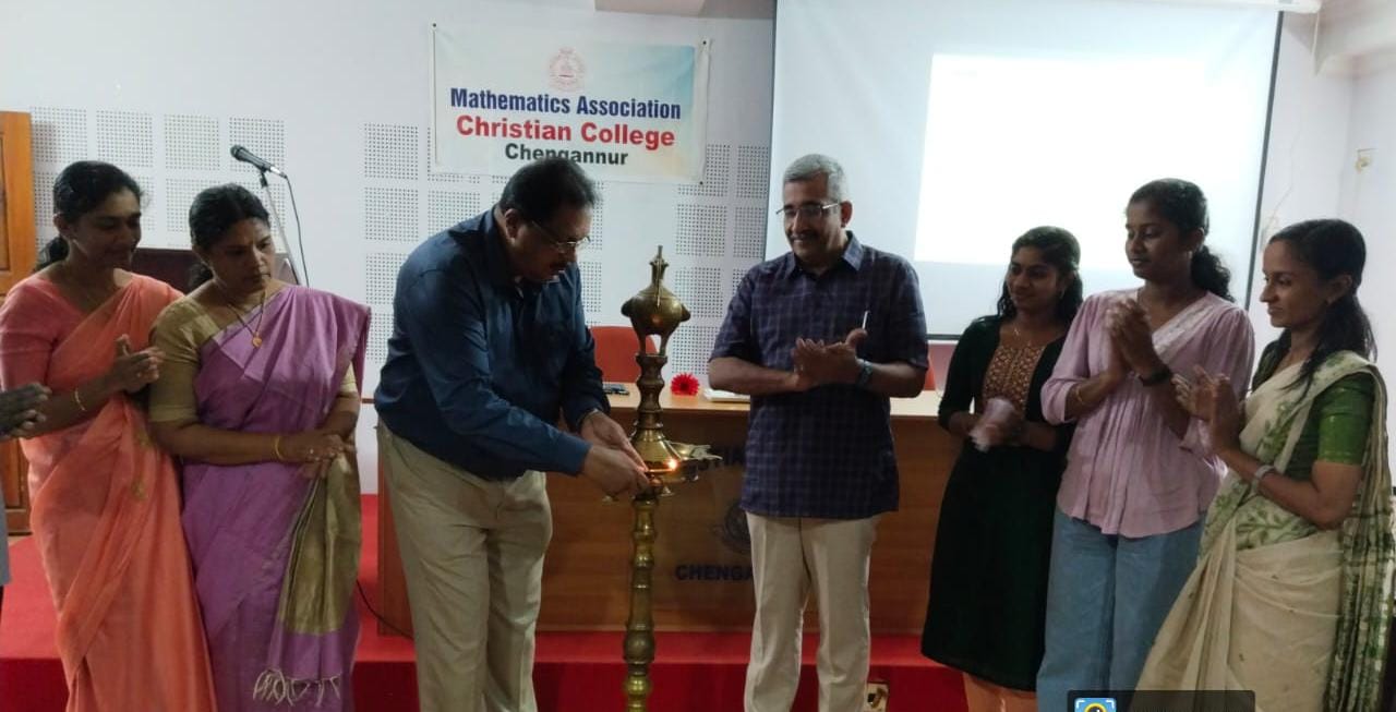 റാങ്ക് ജേതാക്കളെ ആദരിച്ചു.